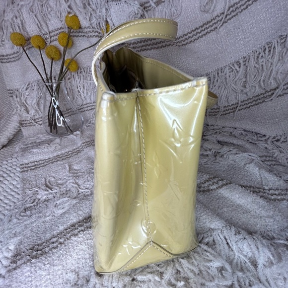 💎 Louis Vuitton Vernis Monogram Wilshire PM Tote Handbag • Citrine 💎 - Picture 11 of 12